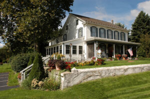 1825 Inn Bed and Breakfast - Palmyra