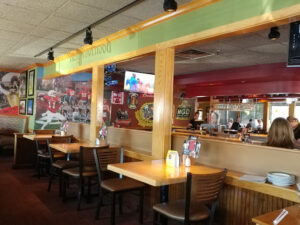 Applebee's Grill + Bar - Louisville