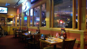 Applebee's Grill + Bar - Arlington