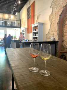 Barons Creek Tasting Room & Wine Lounge - Granbury