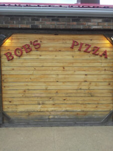 Bob's Pizza House - Logan