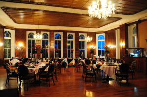 Crystal Dining Room - Eureka Springs