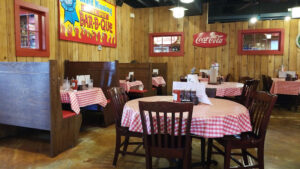 Famous Dave's Bar-B-Que - La Crosse