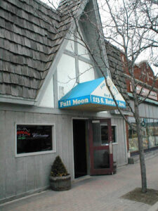 Full Moon Bar & Grill - Batavia