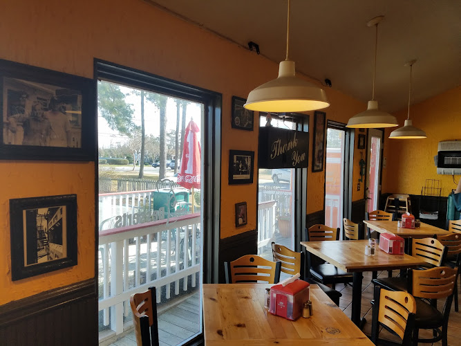 Garden Deli & Pizzeria - 512 US-64, Manteo, NC 27954 | Food Near Me