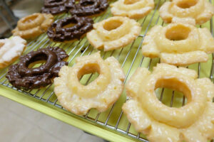 Golden Donuts & Breakfast - Houma