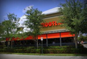 Hooters - Naples