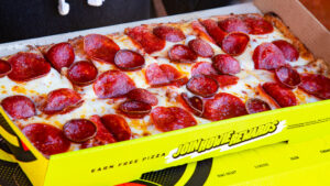 Hungry Howie's Pizza - Bakersfield