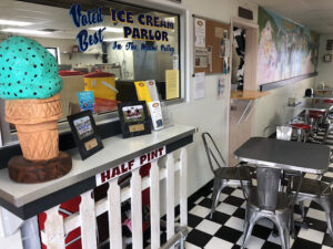 JD's Old Fashioned Frozen Custard - Englewood