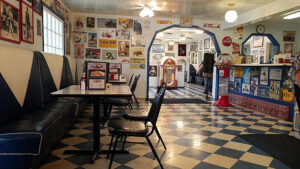 Jukebox Junction Restaurant & Soda Shoppe - Canton