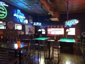 Lil' Red's Longhorn Saloon - Fort Worth