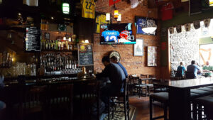 Logan's Irish Pub - Findlay