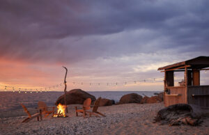 Low Tide Beach Bar at Sound View Greenport - Greenport