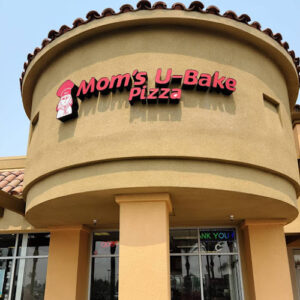 Mom's U-Bake Pizza - Porterville