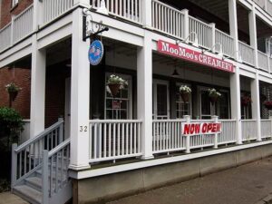 Moo Moo's Creamery - The World’s Best Ice Cream Shop - Cold Spring