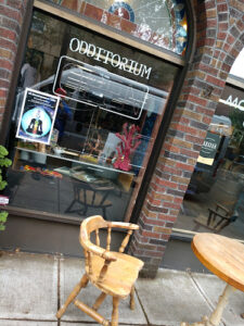 MoonBean Cafe & Odditorium - McMinnville