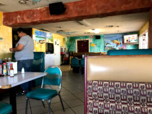 Nayarit Restaurant - Perris