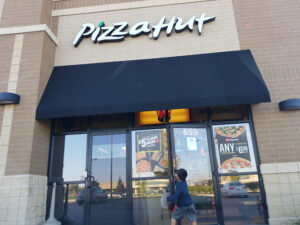 Pizza Hut - Shorewood