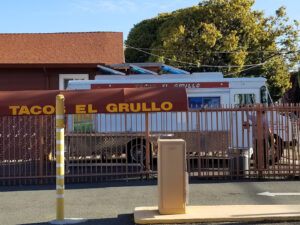 Tacos El Grullo truck - Oakland