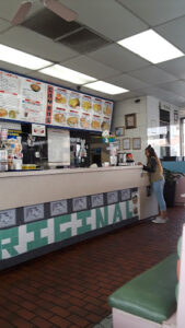 Tom's Original Super Burgers - Rialto