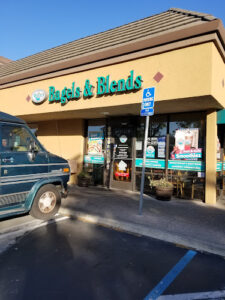 Willy's Bagels & Blends - Brentwood